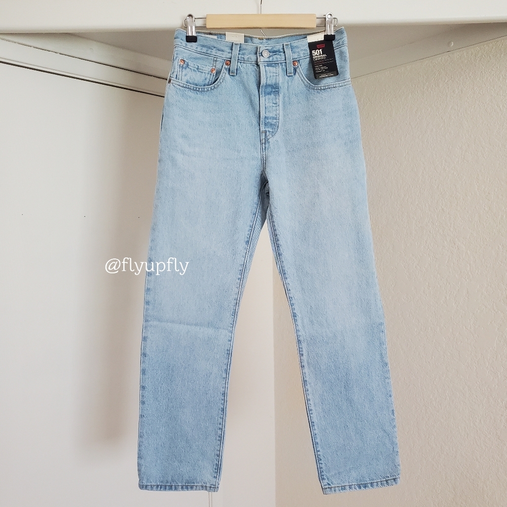 NWT Levi’s 501 Straight Cropped Jeans in Light Wash - Picture 8 of 13